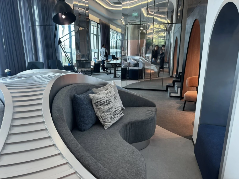 Selling down payment for Modiz Avantgarde, very high floor unit, beautiful high view, Thammasat University view. If you don't reserve, you'll really m