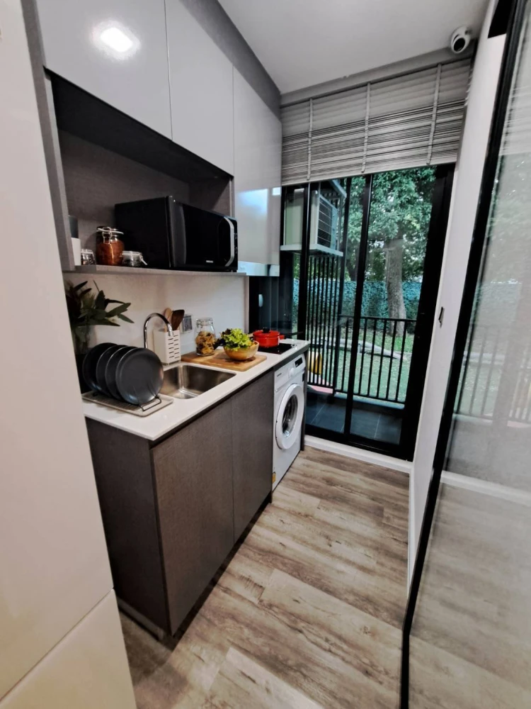 Selling a Modiz Vault Kaset Sripatum 1-bedroom, 1-bathroom unit on the 6th floor. Fully furnished with complete amenities. Don't miss out!