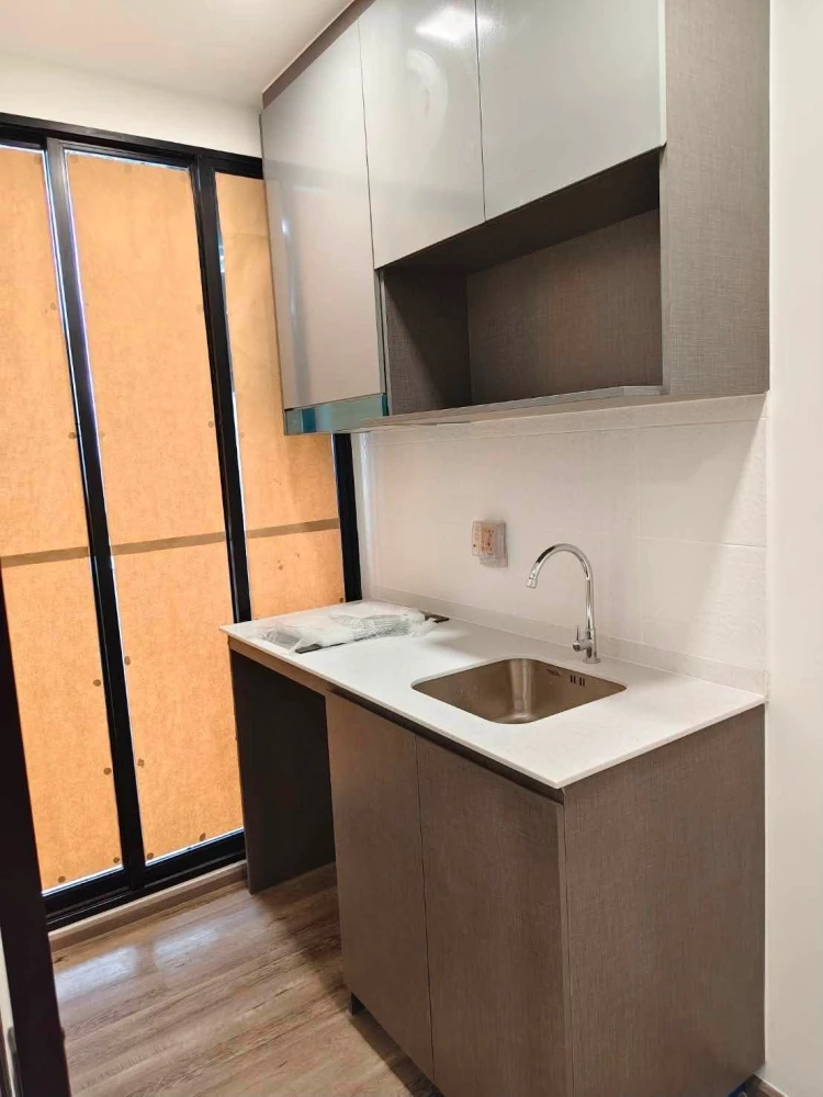Selling a 1-bedroom unit at Modiz Vault Kaset Sripatum, 9th floor, fully furnished. Great location! Book now!