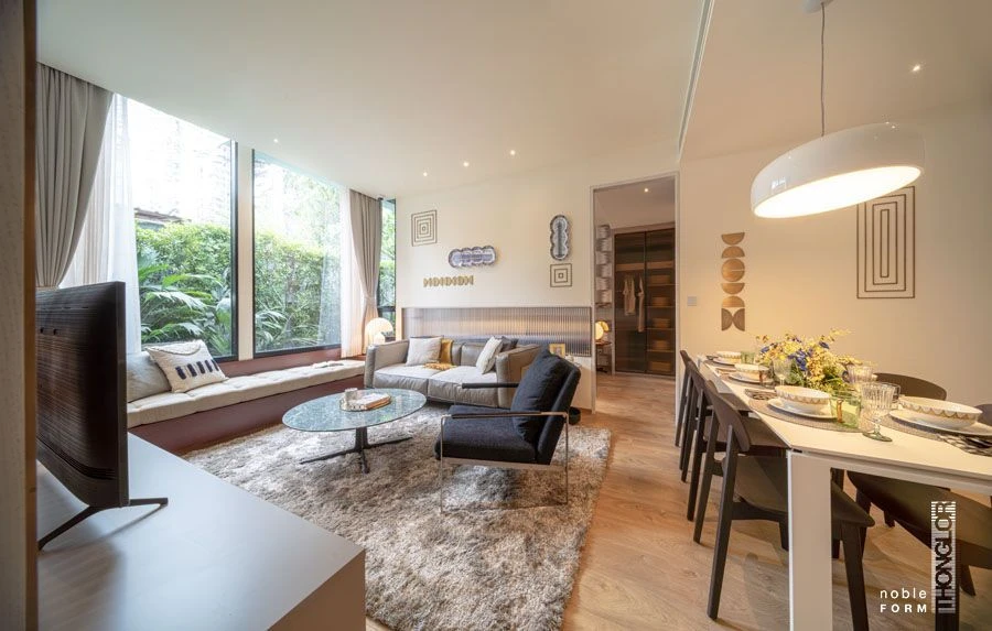 Selling a pre-owned Noble Form Thonglor unit. Beautiful unit, prime location, rare find! Ideal for those seeking the best value unit in this luxury pr