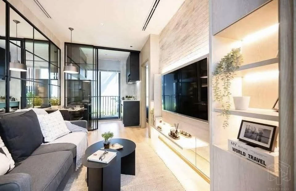 Selling down payment Noble Nue District R9 Full Furnished, fully decorated, rooms are divided into sections. If you miss it, you will regret it.