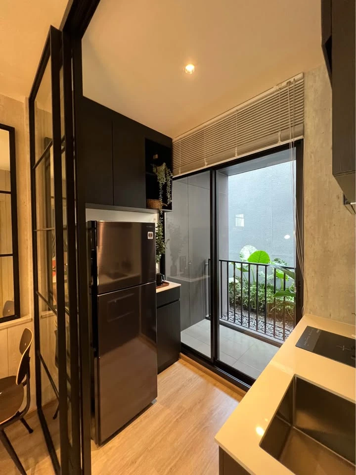 Selling down payment Noble Nue District R9, 23rd floor, very high, view side of G Tower / Central Rama9 building, no blocked view, don't miss it.