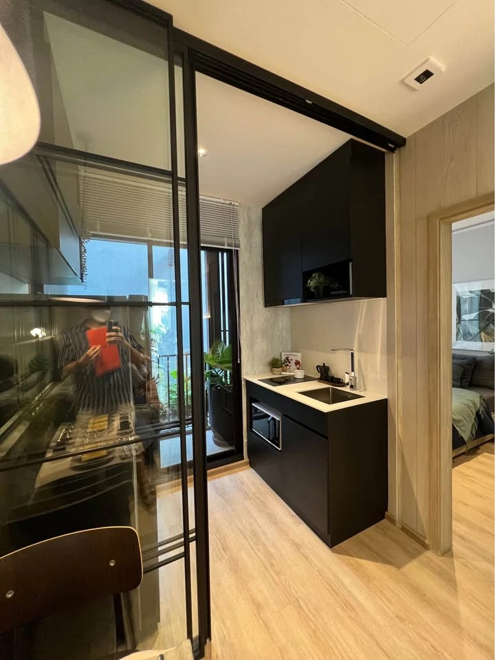 Selling down payment Noble Nue District R9, 23rd floor, very high, view side of G Tower / Central Rama9 building, no blocked view, don't miss it.