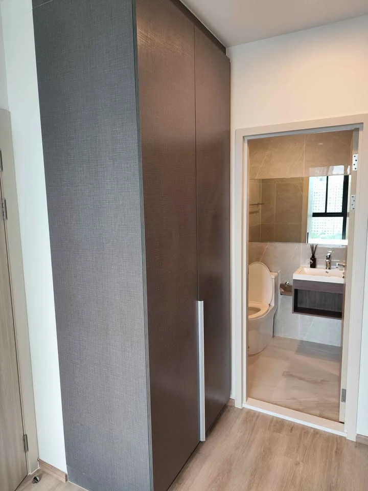 Selling down payment for Noble Nue District R9, Building R, 34th floor (very high floor), fully furnished. This price is a steal! Book now!