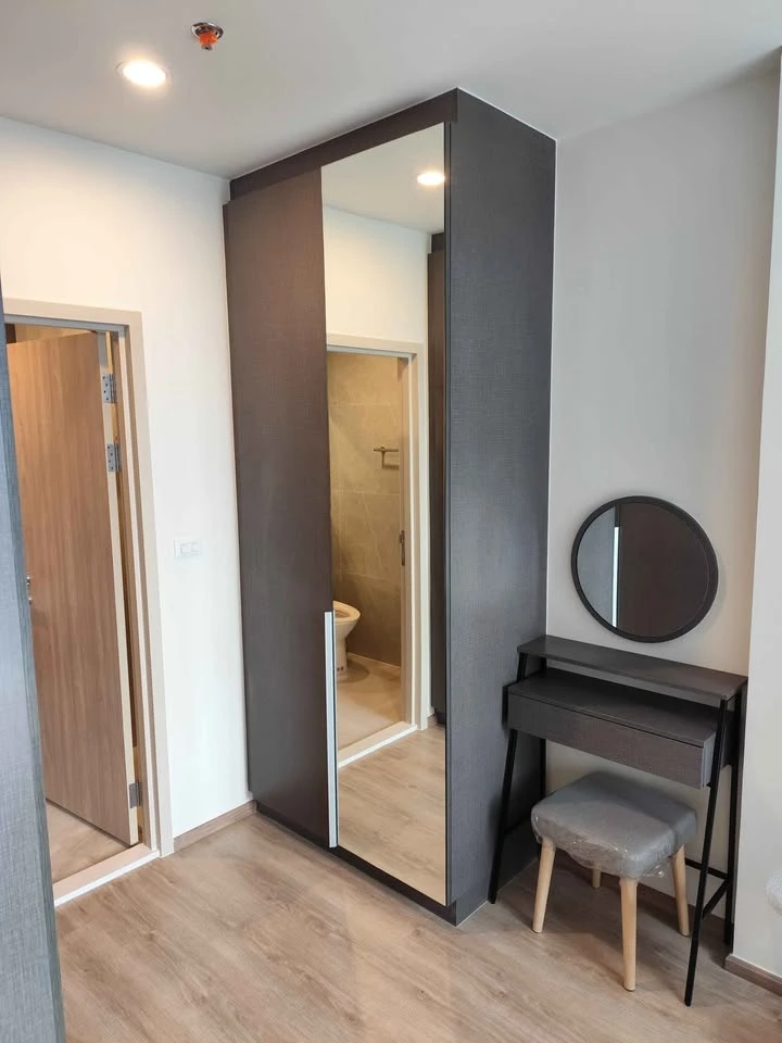 Selling down payment for Noble Nue District R9, unit on the 34th floor (very high!). Fully furnished with complete functionality. Book now, don't wait