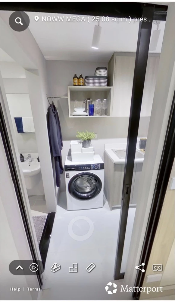 Selling down payment for NOWW MEGA in Mega Bangna. Very good location. The room is on a very high floor. Fully fitted. Very worth booking.