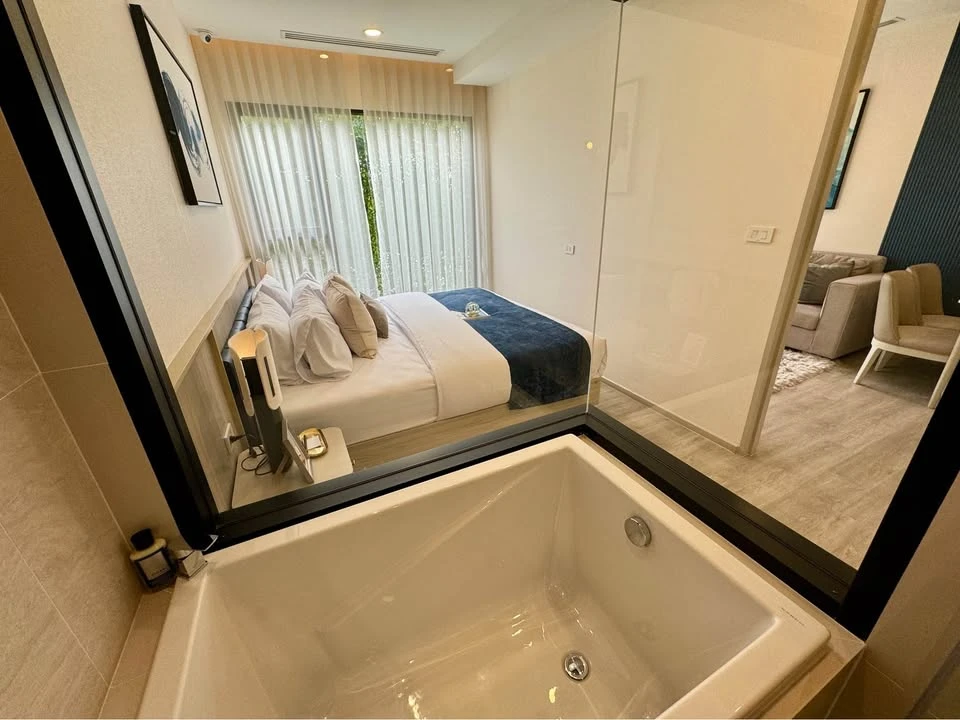 Selling down payment Origin Place Bangna 1 Bed 1 Bath 24th floor, good view, not hot, must hurry to reserve now.