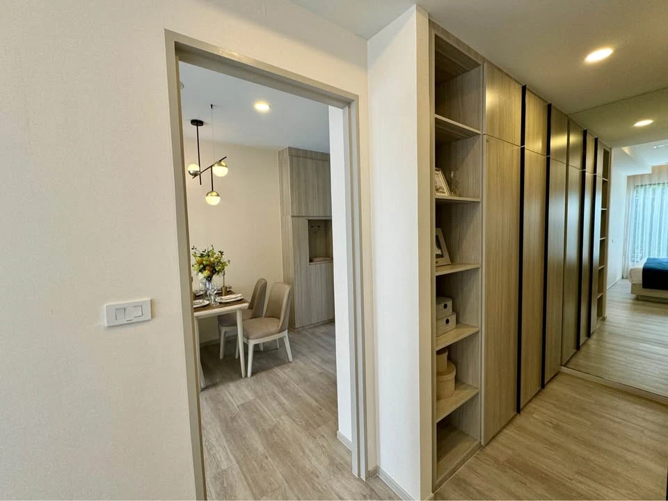 Selling down payment Origin Place Bangna 1 Bed 1 Bath 24th floor, good view, not hot, must hurry to reserve now.