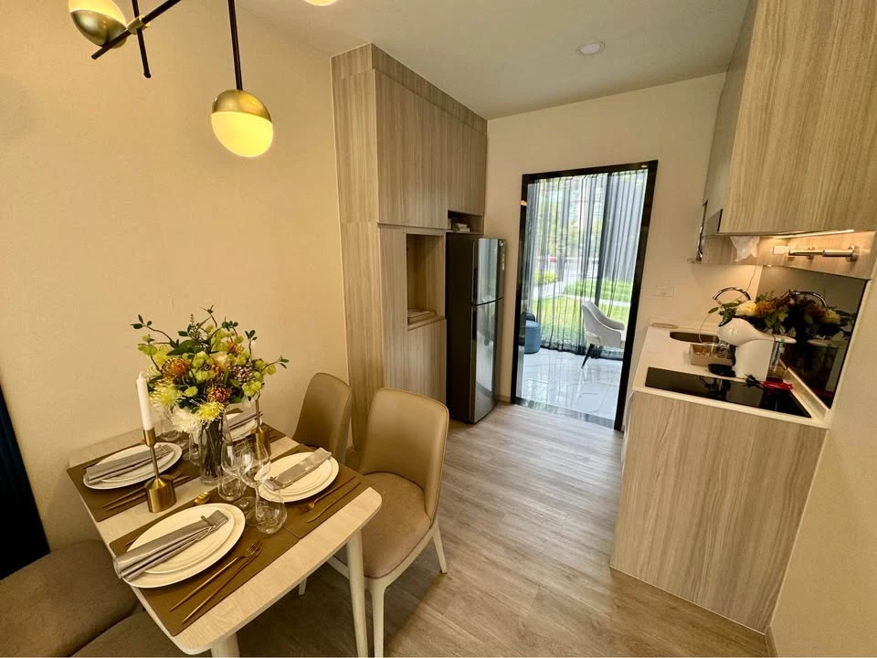 Selling down payment Origin Place Bangna 1 Bed 1 Bath 24th floor, good view, not hot, must hurry to reserve now.