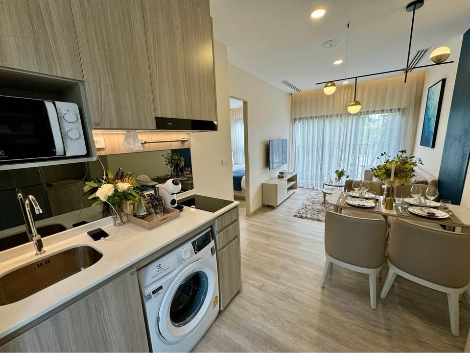 Selling down payment Origin Place Bangna 1 Bed 1 Bath 24th floor, good view, not hot, must hurry to reserve now.