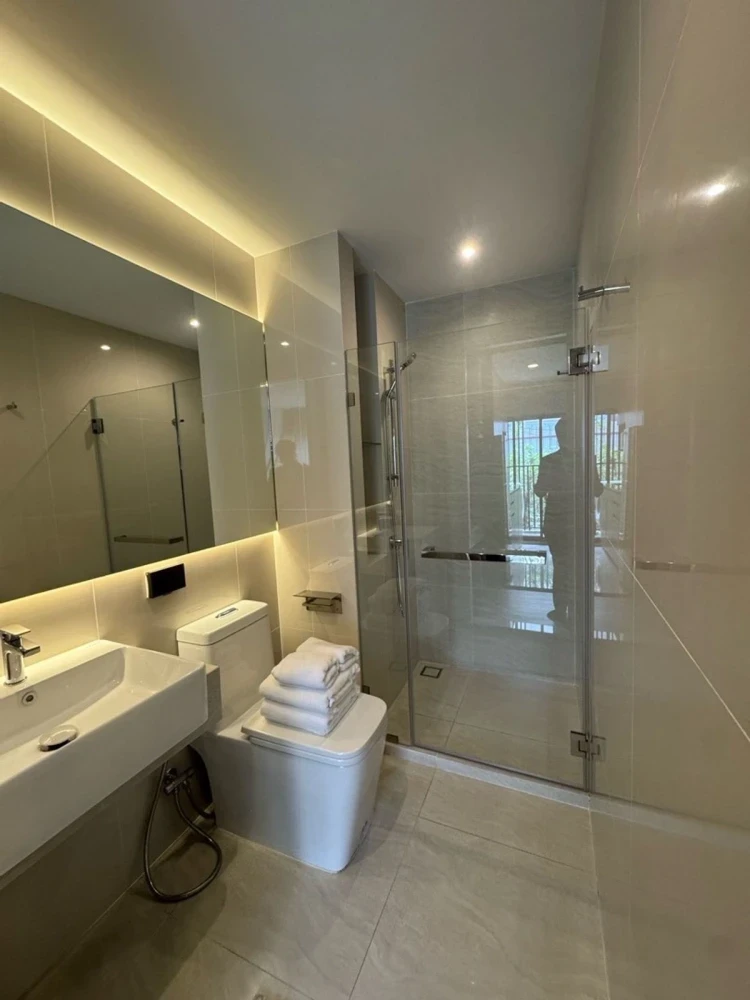 Down payment sale Origin Place Bangna 1 bedroom, 11th floor, east side, Mega Bangna view, very good price, hurry and reserve.