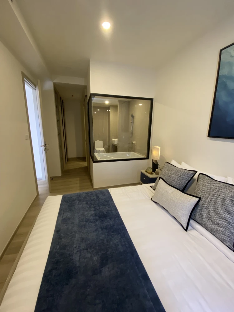 Down payment for sale: Origin Place Bangna, 18th floor, good project, complete common areas, if interested, hurry and reserve now.