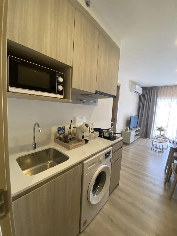 Down payment for sale: Origin Place Bangna, 18th floor, good project, complete common areas, if interested, hurry and reserve now.