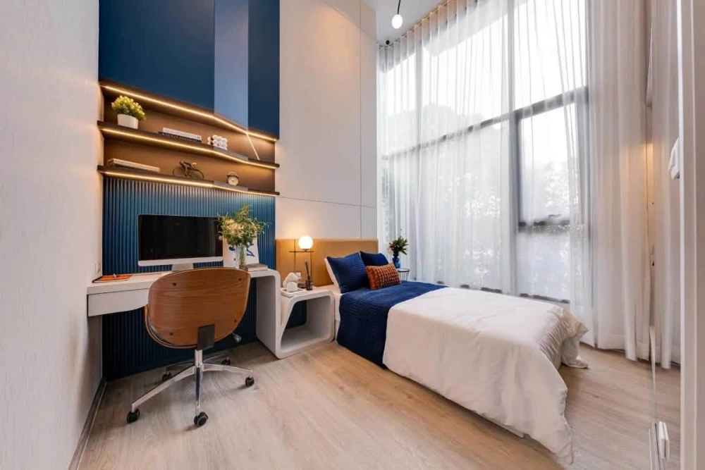 Selling a corner unit at Origin Place Phetkasem. It's quiet, in a great location with convenient transportation. Book now!