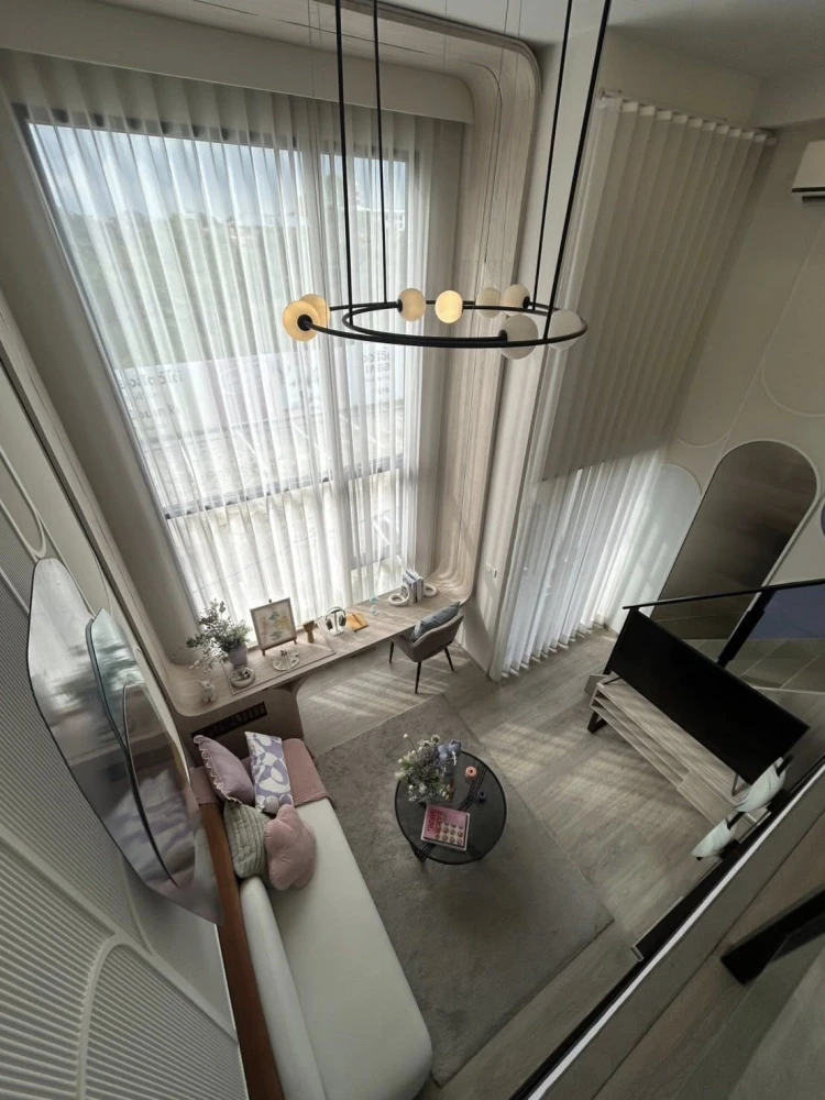 Selling down payment for Origin Place Ramkhamhaeng 153, 1 bedroom unit. Great location, beautiful city view, unblocked. Book now!