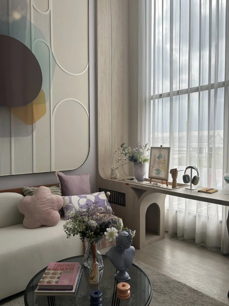Selling down payment for Origin Place Ramkhamhaeng 153, 1 bedroom unit. Great location, beautiful city view, unblocked. Book now!