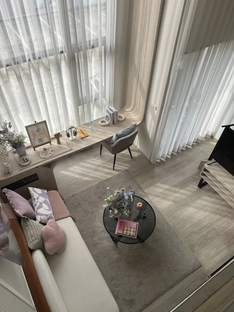 Selling down payment for Origin Place Ramkhamhaeng 153, 1 bedroom unit. Great location, beautiful city view, unblocked. Book now!