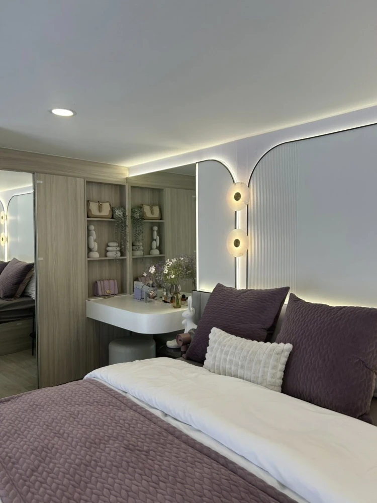 Selling down payment for Origin Place Ramkhamhaeng 153, 1 bedroom unit. Great location, beautiful city view, unblocked. Book now!