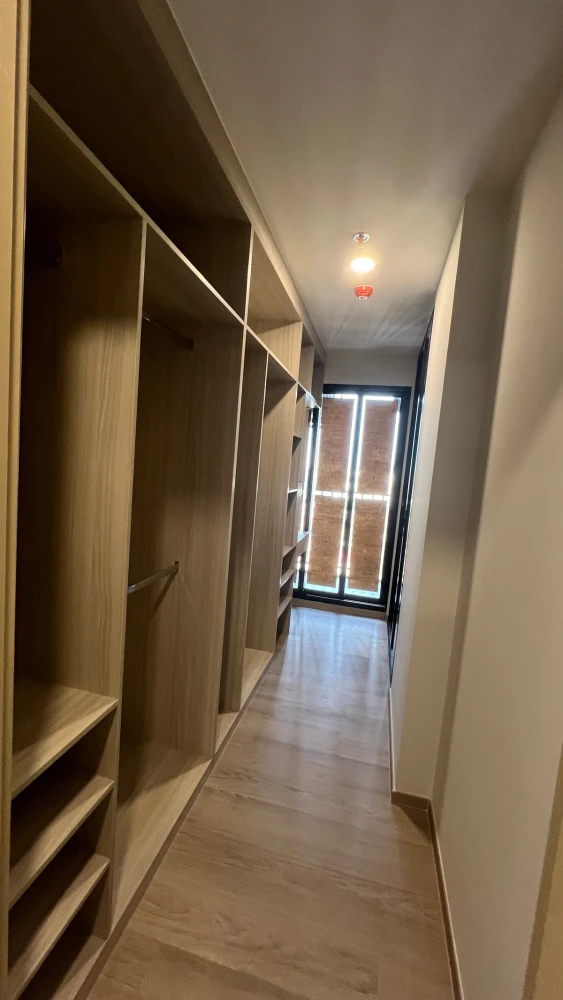 Selling down payment for Origin Play Bangkhunnon Triple Station, 11th floor. Great project, great place to live. Book now!