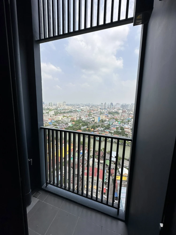 Selling a prepaid Origin Play Bangkhunnon Triple Station, North facing with river view. Book now!