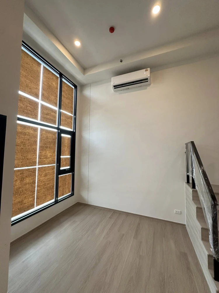 Selling a prepaid Origin Play Bangkhunnon Triple Station, North facing with river view. Book now!