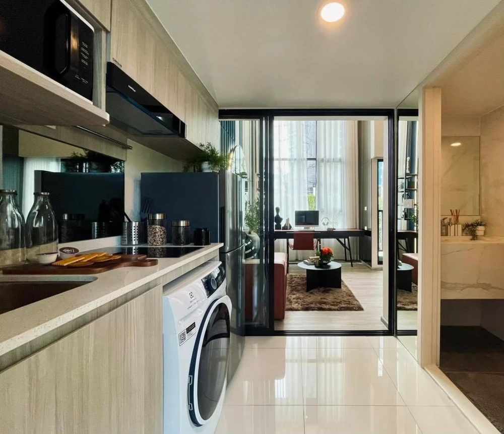 Selling down payment Origin Plug & Play E22 Station, 14th floor, Duo Space room. Interested, hurry and reserve now. Urgent!