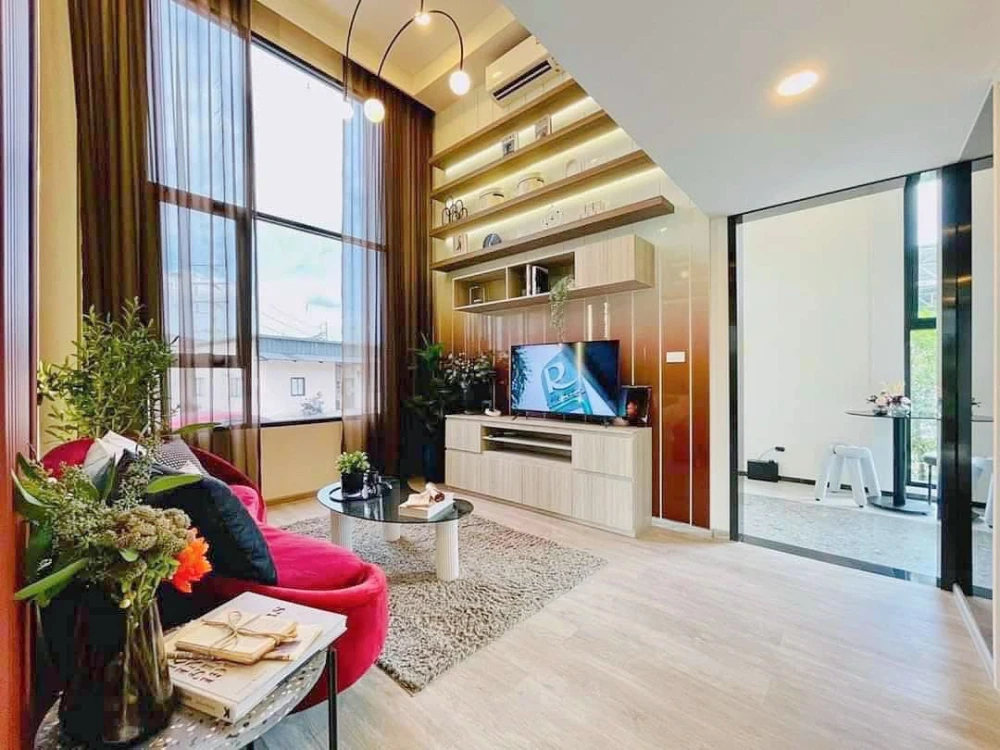 Down payment sale for Origin Plug & Play E22 Station, a lovely room with complete amenities and excellent common areas. Reserve now!