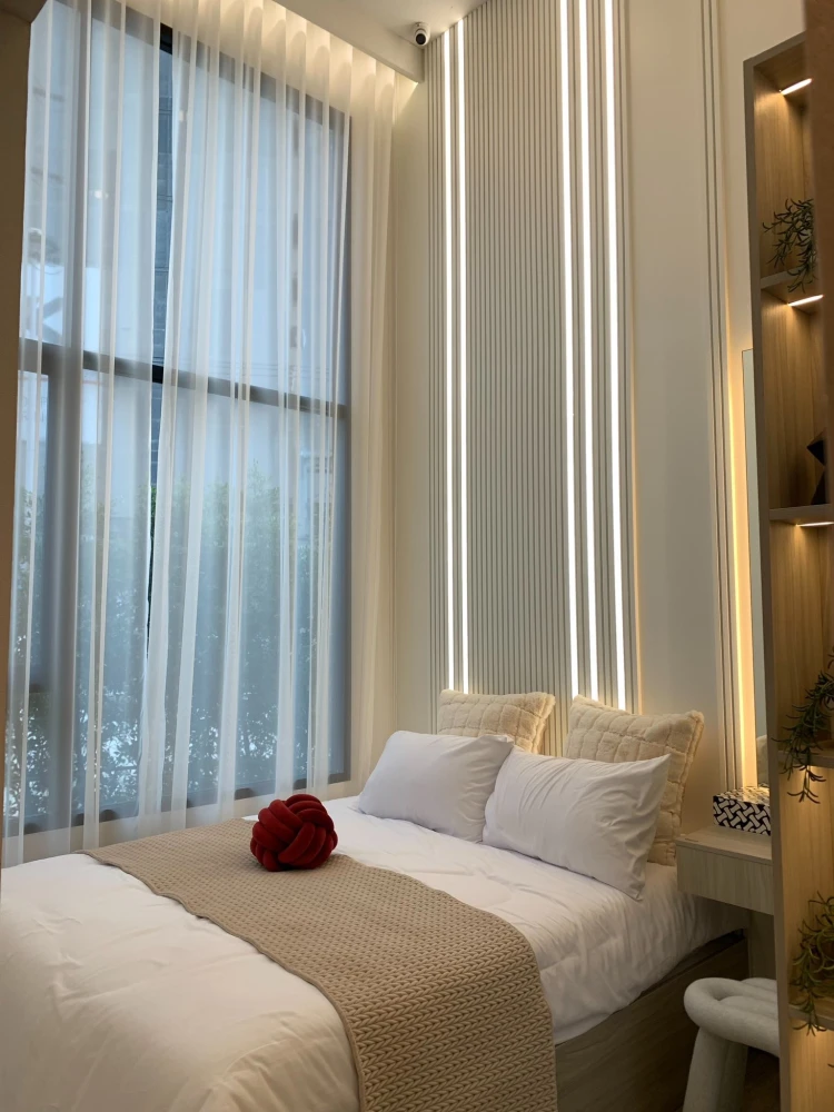 Down payment sale for Origin Plug & Play E22 Station, a lovely room with complete amenities and excellent common areas. Reserve now!