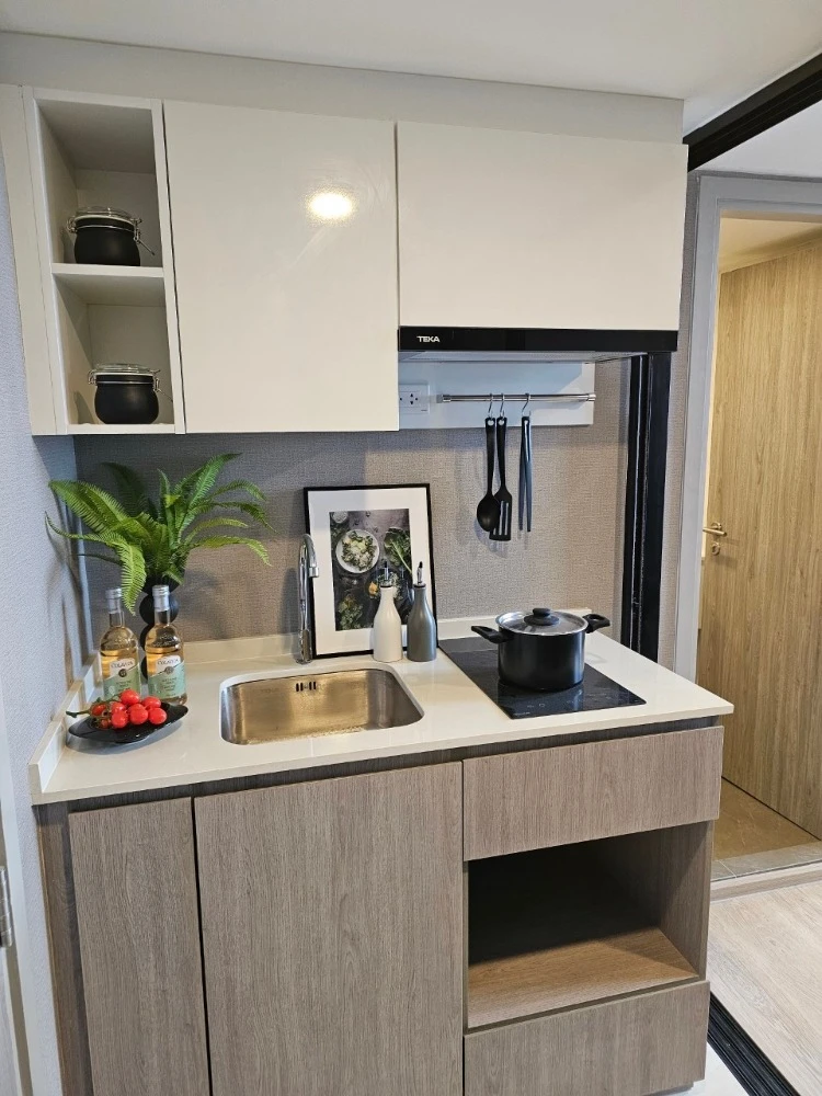 Selling down payment Origin Plug & Play Sirindhorn Station, 26th floor, Chao Phraya River view, interested, hurry and reserve now.