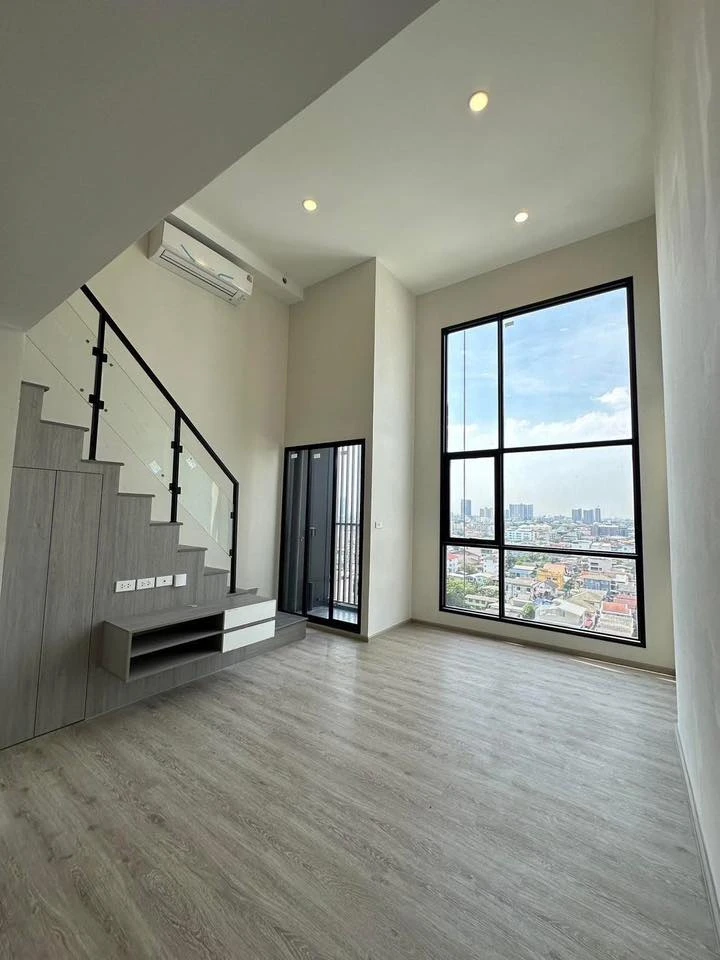 Selling down payment Origin Plug & Play Sirindhorn Station, corner room with privacy, high ceiling, airy, fully furnished, book now