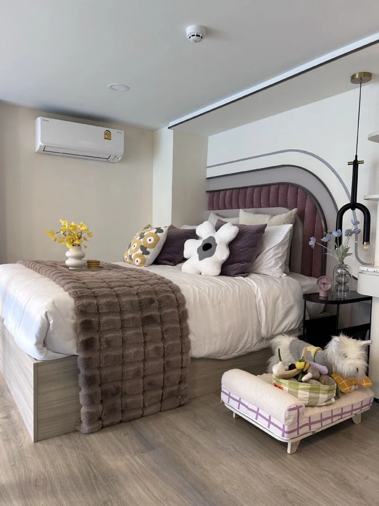 Selling down payment Origin Plug & Play Sri Lasalle Station, 10th floor, good project, nice location, book now, urgently.
