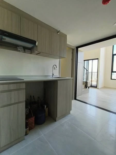 Selling down payment Origin Plug & Play Srinakarin, 18th floor, good project, nice location, reserve now, urgently.