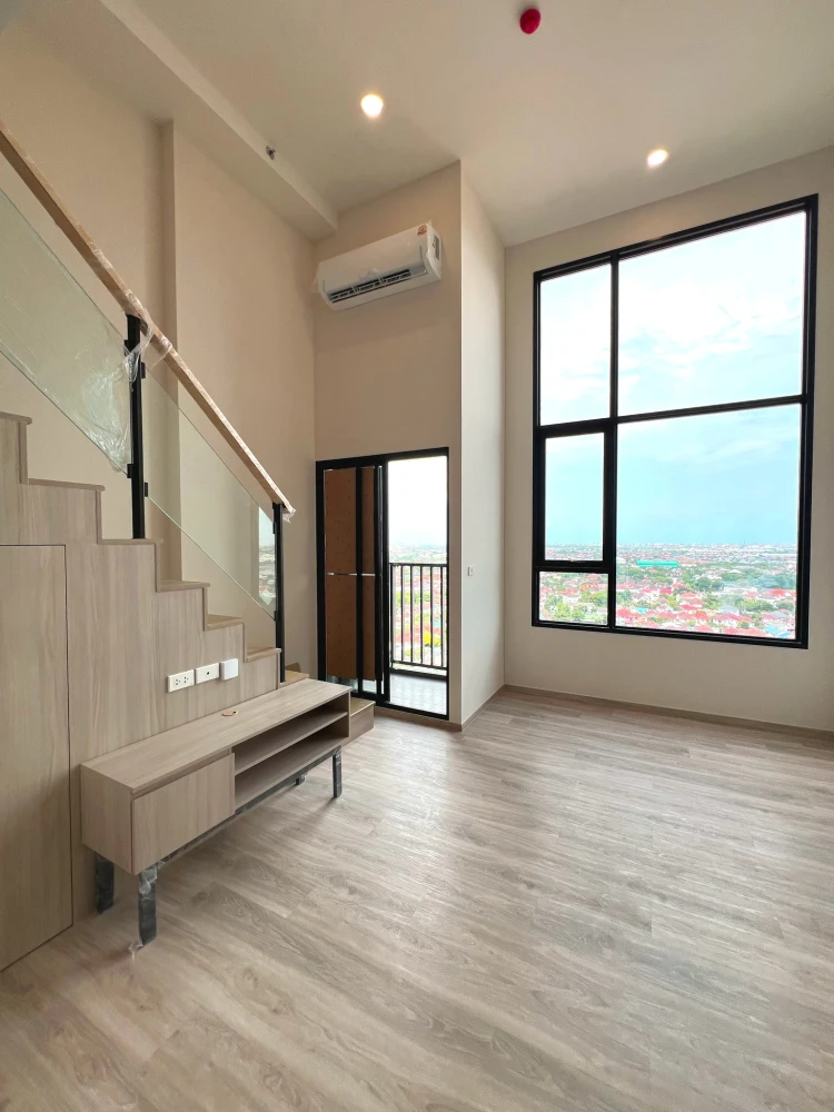 Down payment sale Origin Plug & Play Srinakarin, 19th floor, beautiful view, airy, open, reserve now before it's gone.