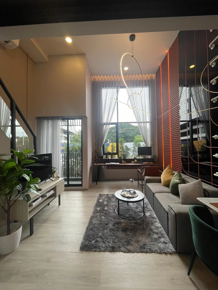 Selling down payment Origin Plug & Play Srinakarin, 27th floor, high floor, good view, no buildings blocking, hurry and reserve now.