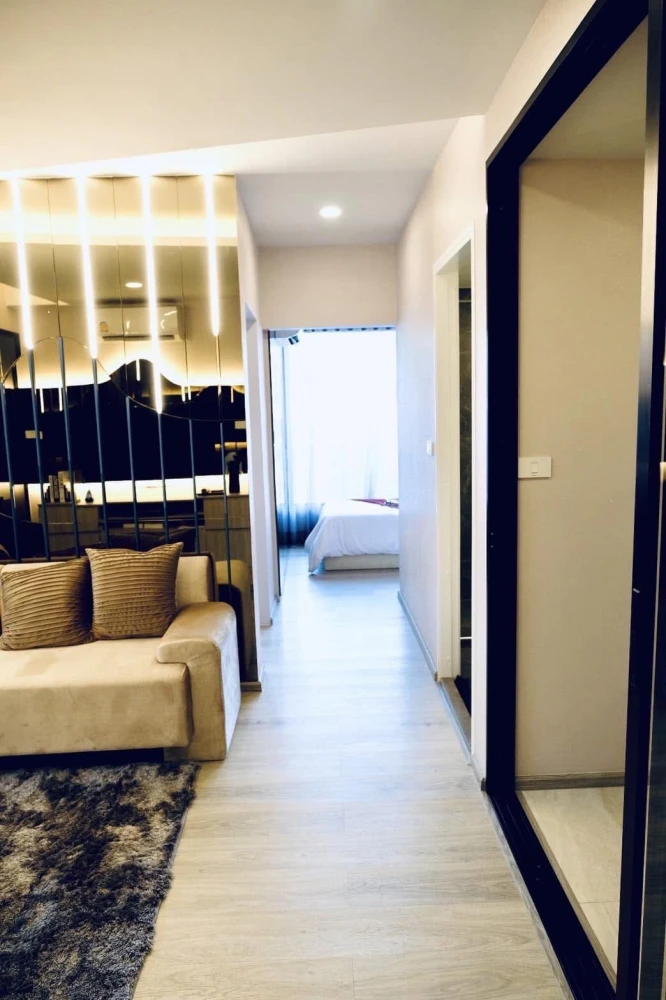 Selling down payment Origin Plug & Play Srinakarin 9th floor, corner room, good project, nice location, reserve now.
