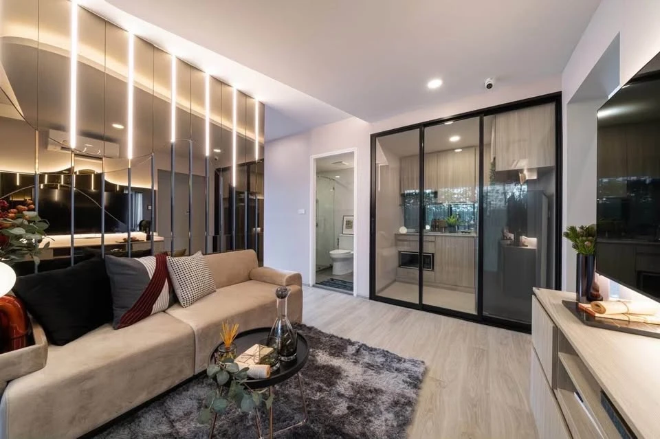 Selling down payment Origin Plug & Play Srinakarin, spacious room, lots of usable space, good location, great common area, don't miss it.