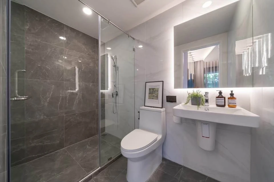Selling down payment Origin Plug & Play Srinakarin, spacious room, lots of usable space, good location, great common area, don't miss it.