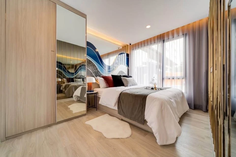 Selling down payment Origin Plug & Play Srinakarin, spacious room, lots of usable space, good location, great common area, don't miss it.