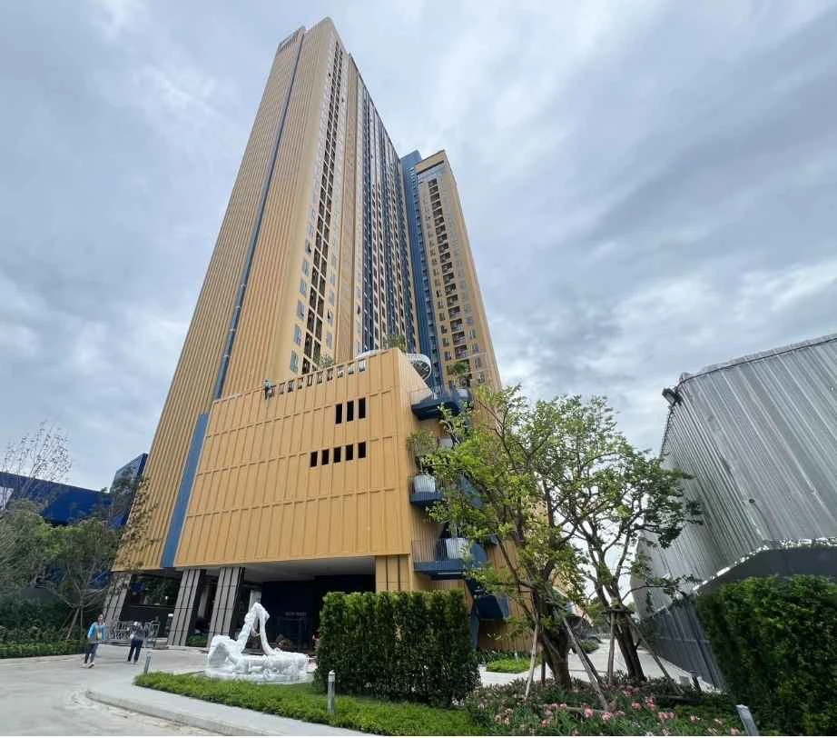 Plum Condo New West Bangyai for sale, nice room, 8th floor, good location, convenient transportation, garden view, don't miss it.