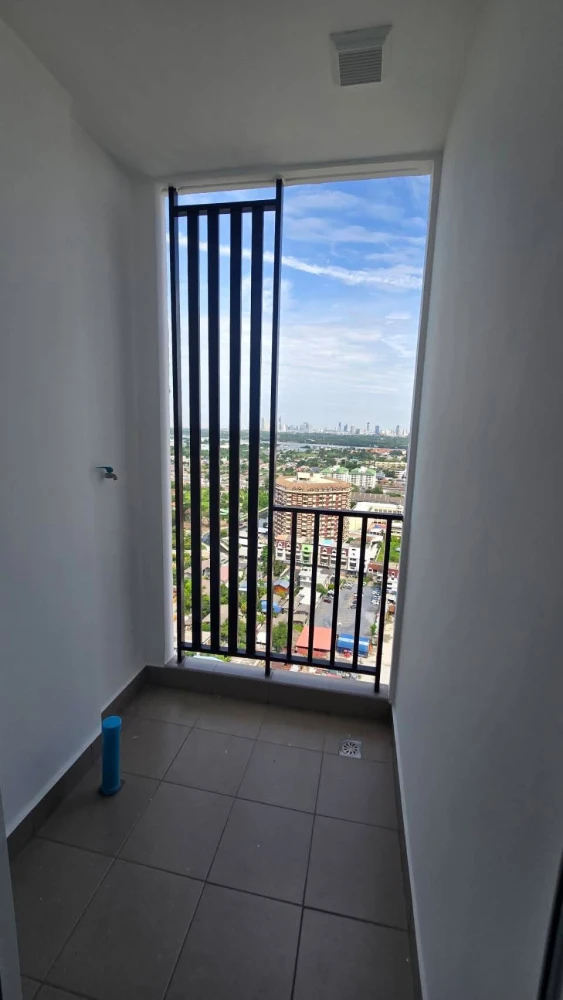Selling down payment for Regent Home Bangna, 30th floor | High floor, beautiful unobstructed river view, private building, highly recommended.