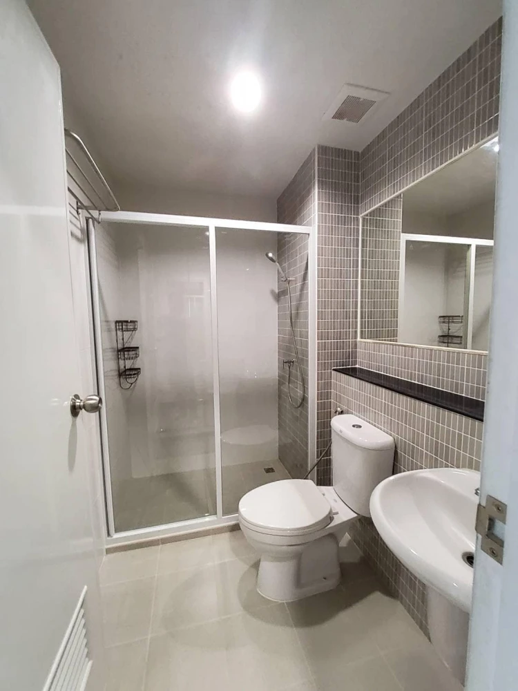 Selling down payment Regent Home Wuttakat, a lovely project, complete common areas, book now, don't miss out.