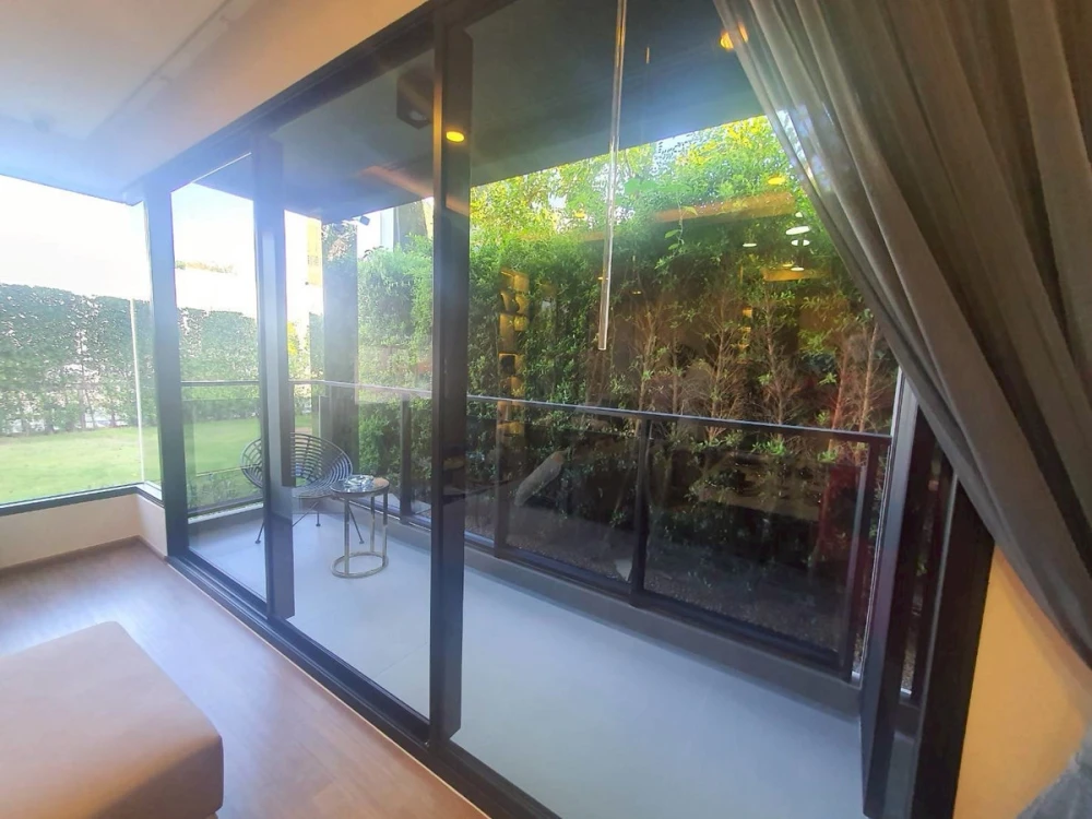Selling a So Origin Siriraj 1 Bedroom Plus unit on the 11th floor. High floor with stunning views at an affordable price. Own it today!