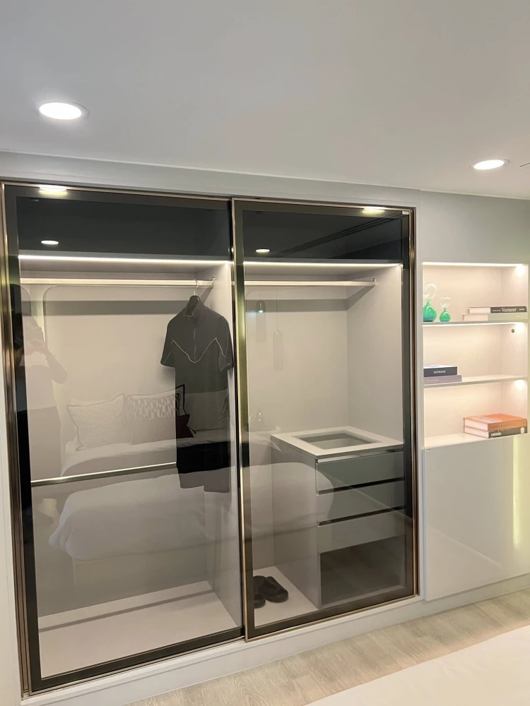 Selling a SO Origin Siriraj 1-bedroom, 1-bathroom unit. High ceilings, spacious and airy. Fully furnished with complete amenities. Book now!