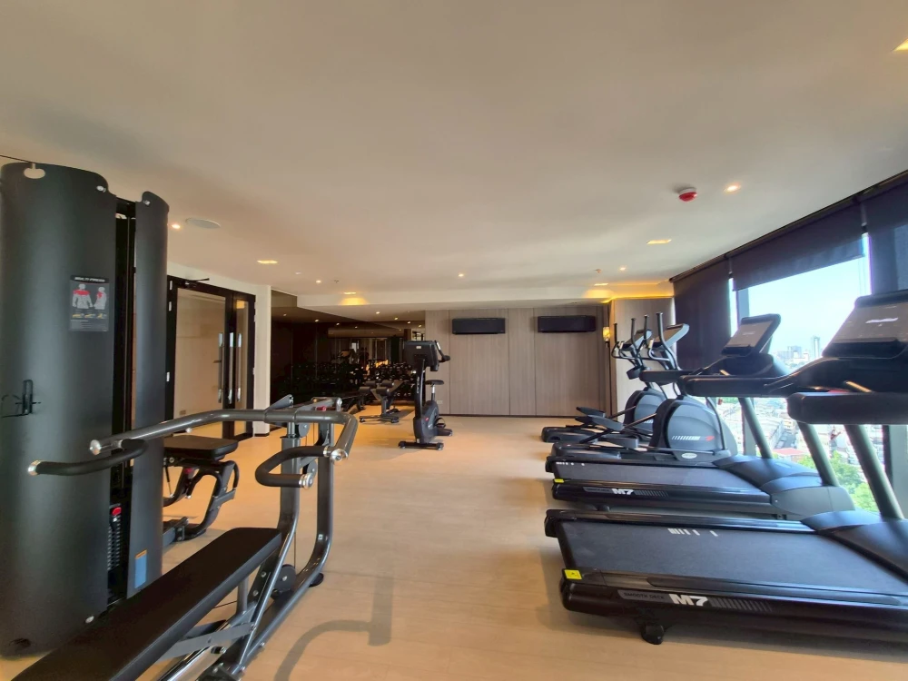 Selling down payment for SO Origin Siriraj, Duo Space unit. High ceilings give a spacious and airy feel, creating a more open and comfortable atmosphe