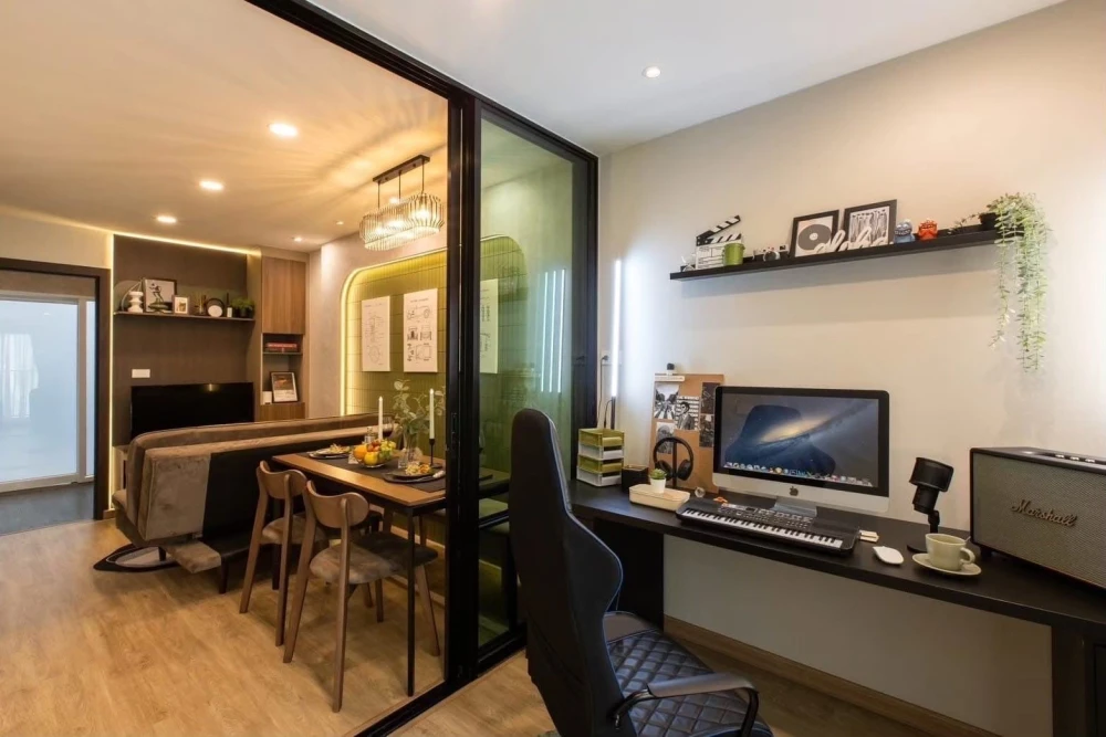 Selling down payment for The Coopers ME Sukhumvit 62, 6th floor, corner room, fully furnished, more than 20 SB furniture items, reserve now.
