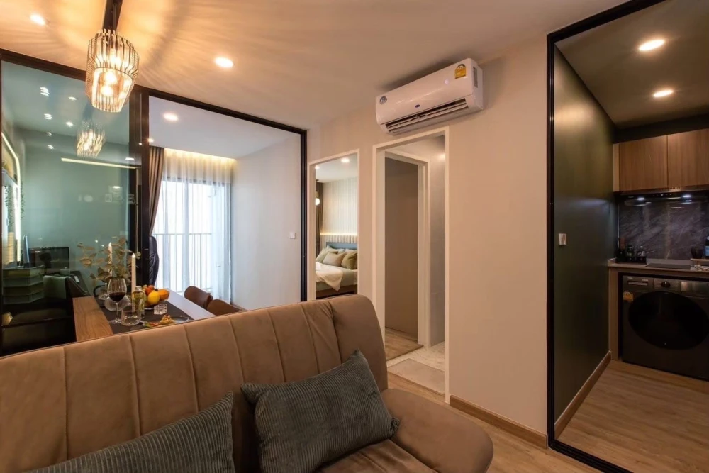 Selling down payment for The Coopers ME Sukhumvit 62, 6th floor, corner room, fully furnished, more than 20 SB furniture items, reserve now.
