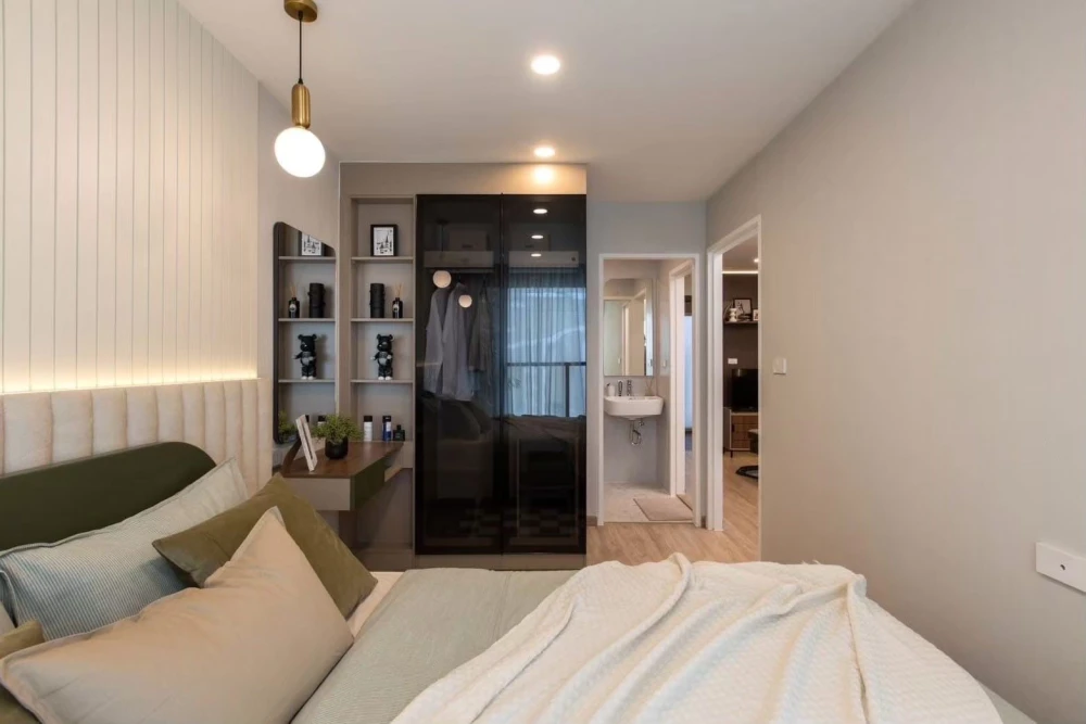 Selling down payment for The Coopers ME Sukhumvit 62, 6th floor, corner room, fully furnished, more than 20 SB furniture items, reserve now.