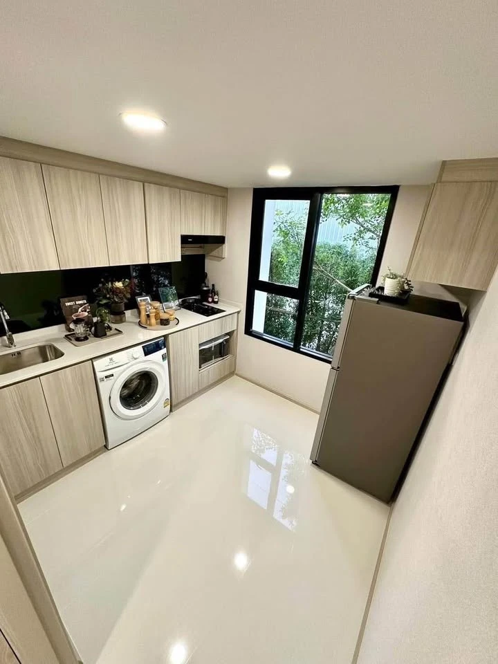 Selling down payment for The Origin Pinklao, 14th floor, very beautiful room plan, lots of freebies, very convenient to travel, I must say you must bo