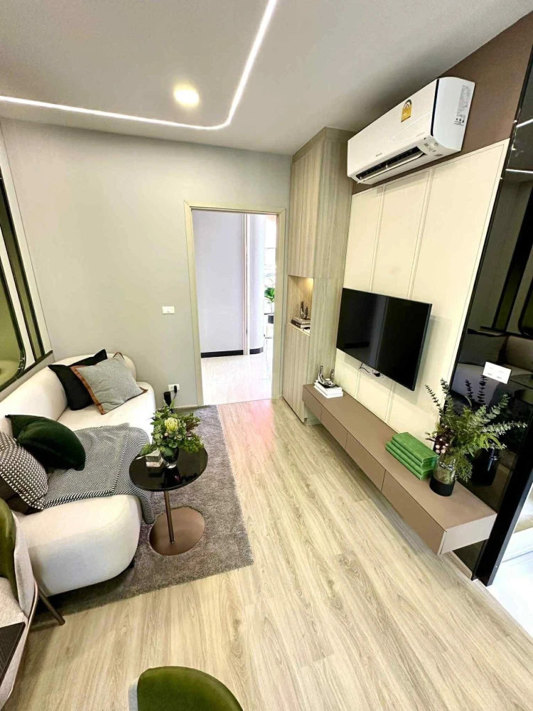 Selling down payment for The Origin Pinklao, 7th floor, unit 22. Excellent project with complete facilities. Book now!