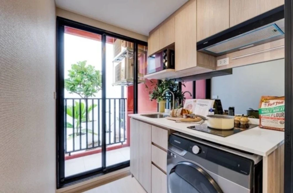 Selling down payment for The Origin Setthabut Station, 4th floor. Great view, nice project. Book now!